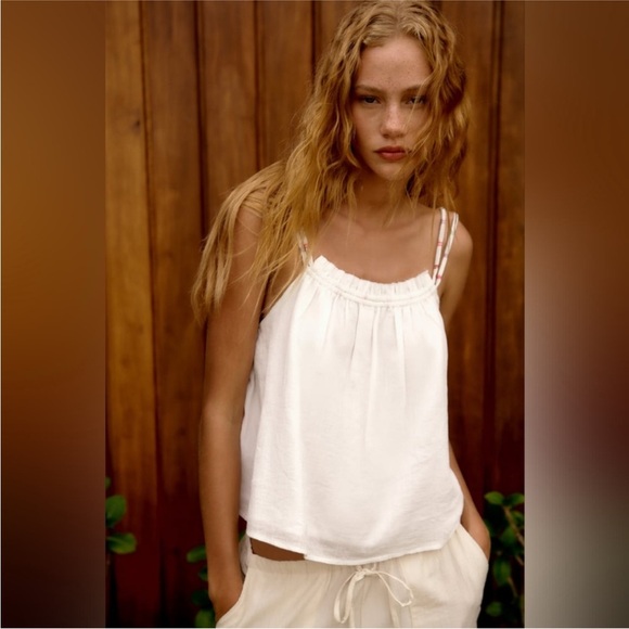 Elegant White Strappy Women's Top - Picture 2 of 12